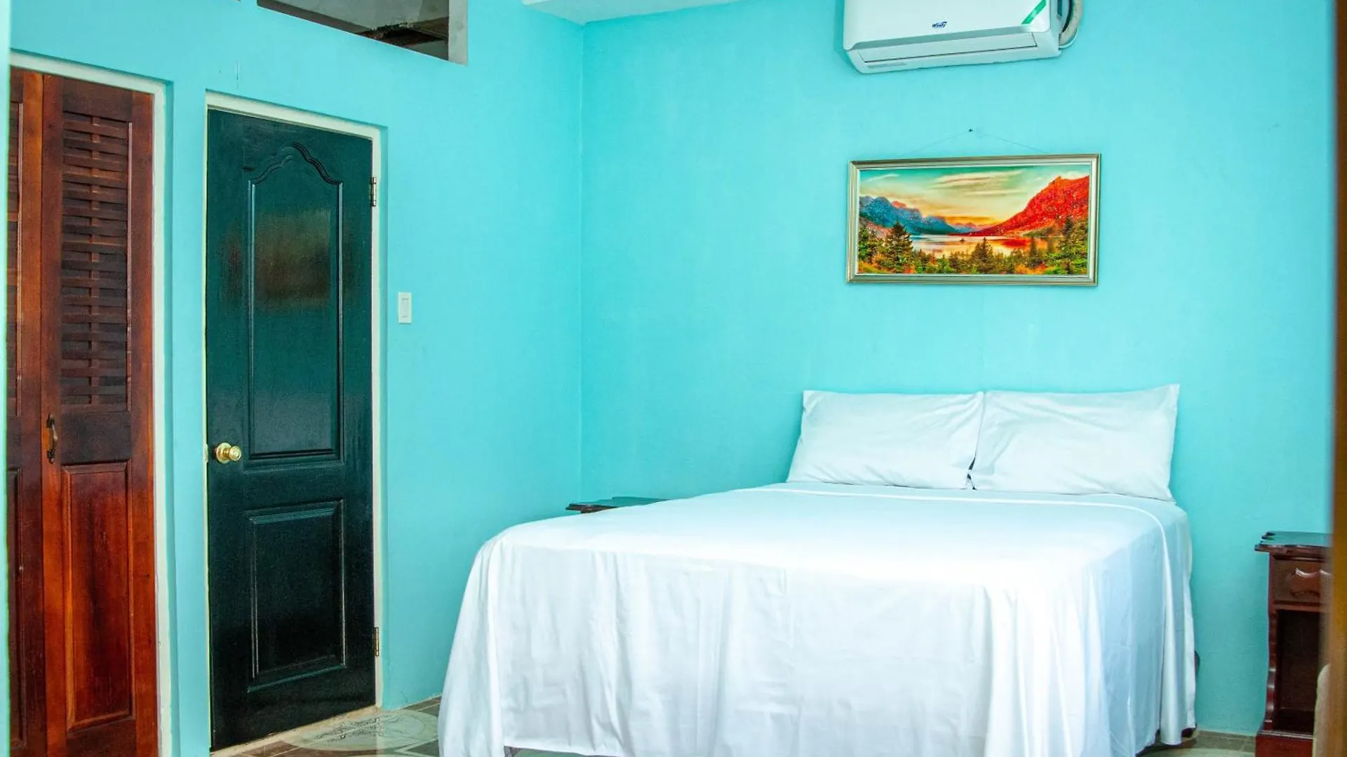 Veronica Homestay Lucea Jamaica Apartment