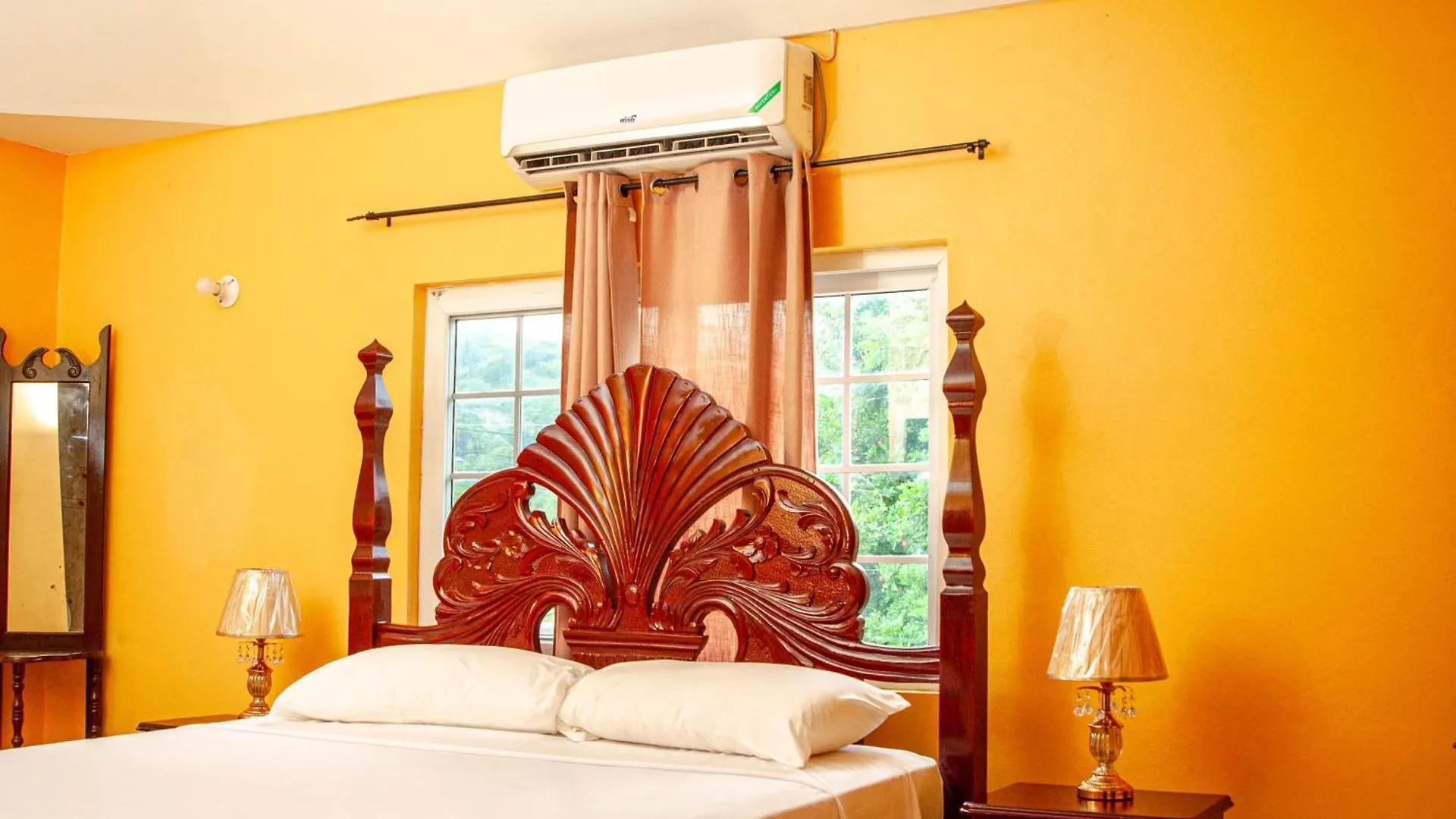 Veronica Homestay Lucea Jamaica