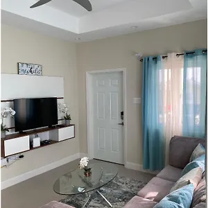 Apartment Natalia's Sweet Oasis, Lucea